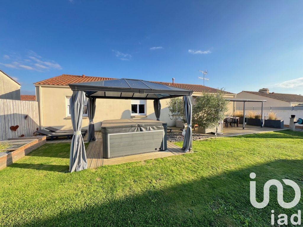 Achat maison à vendre 4 chambres 136 m² - L'Île-d'Olonne