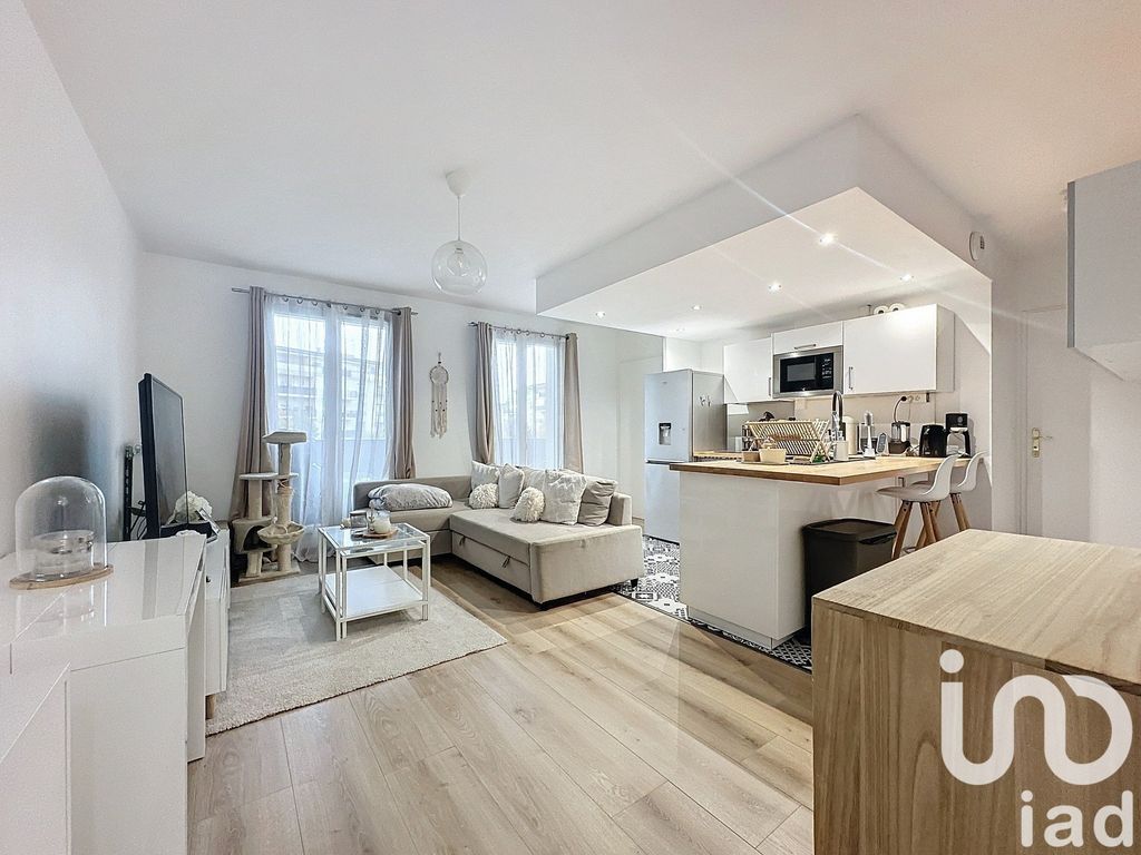 Achat appartement à vendre 2 pièces 46 m² - Corbeil-Essonnes