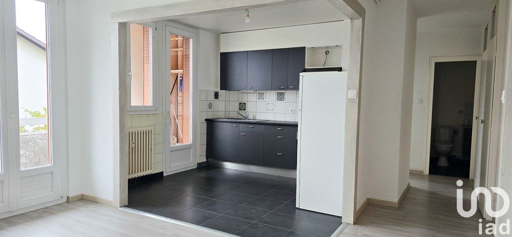 Achat appartement à vendre 2 pièces 44 m² - Ville-la-Grand