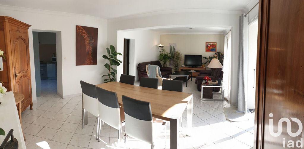 Achat maison à vendre 5 chambres 175 m² - Nîmes