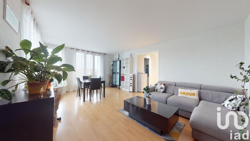 Achat appartement à vendre 5 pièces 102 m² - Maurepas