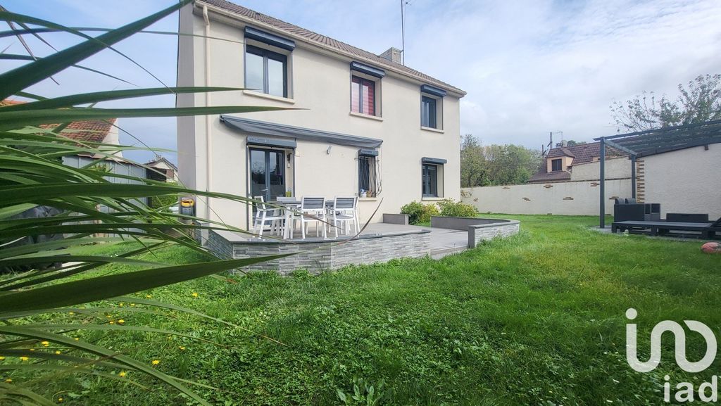 Achat maison à vendre 5 chambres 133 m² - Corbeil-Essonnes