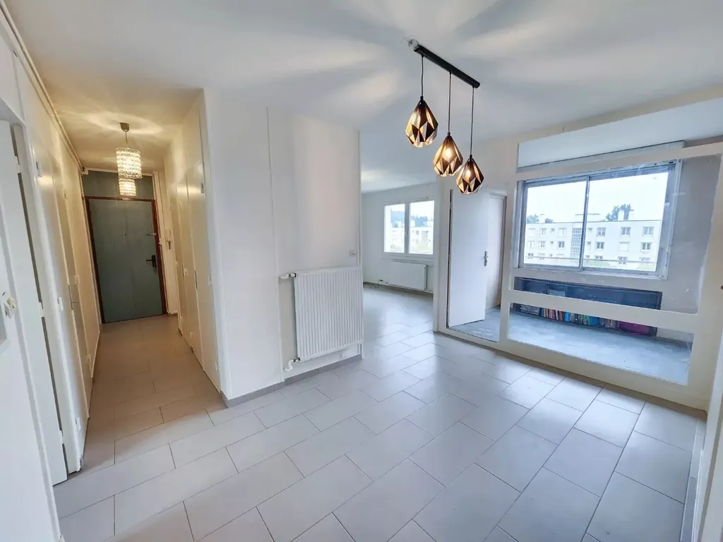 Achat appartement à vendre 4 pièces 83 m² - Montluel