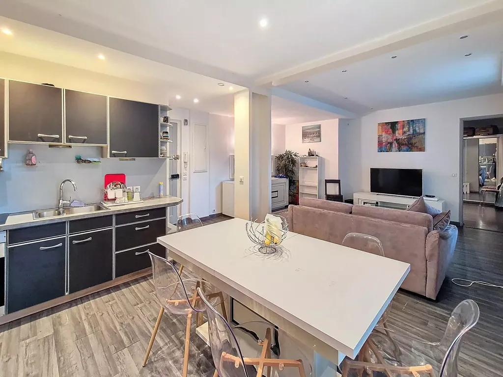 Achat appartement à vendre 2 pièces 56 m² - Cannes