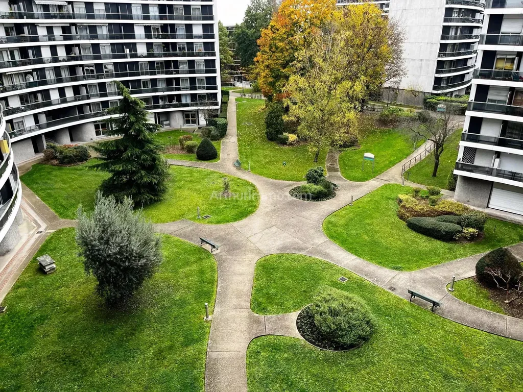 Achat appartement à vendre 4 pièces 98 m² - Saint-Maurice