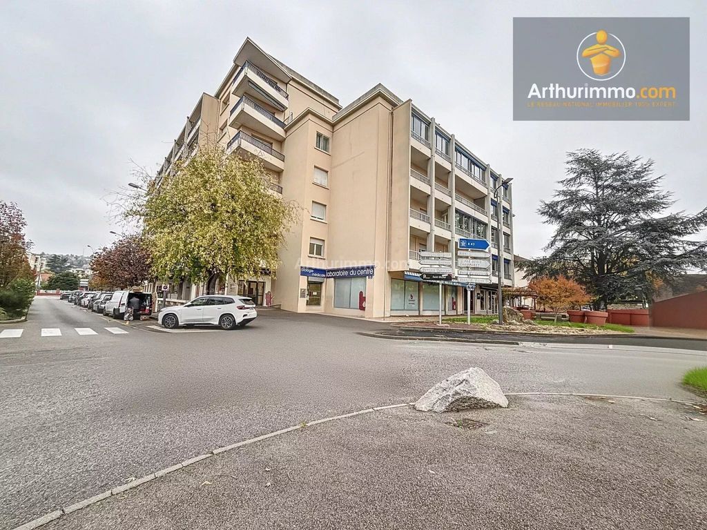 Achat appartement à vendre 4 pièces 98 m² - Bourgoin-Jallieu