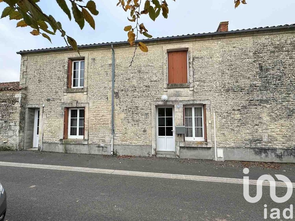 Achat maison à vendre 2 chambres 155 m² - Saint-Martin-de-Fraigneau