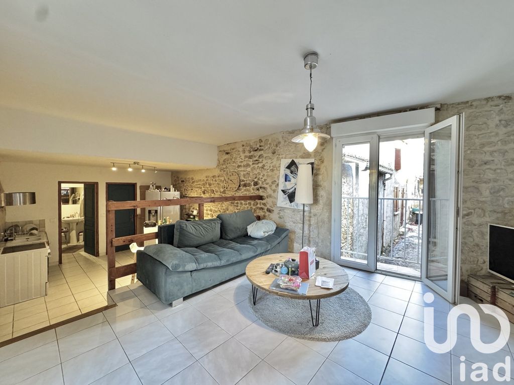 Achat appartement à vendre 2 pièces 50 m² - Saint-Bauzély