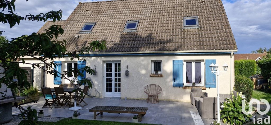 Achat maison à vendre 4 chambres 108 m² - Saint-Aubin-en-Bray