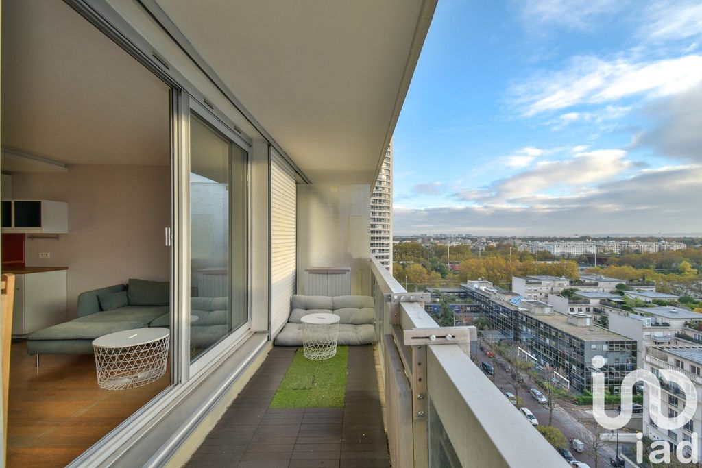 Achat appartement à vendre 4 pièces 77 m² - Puteaux