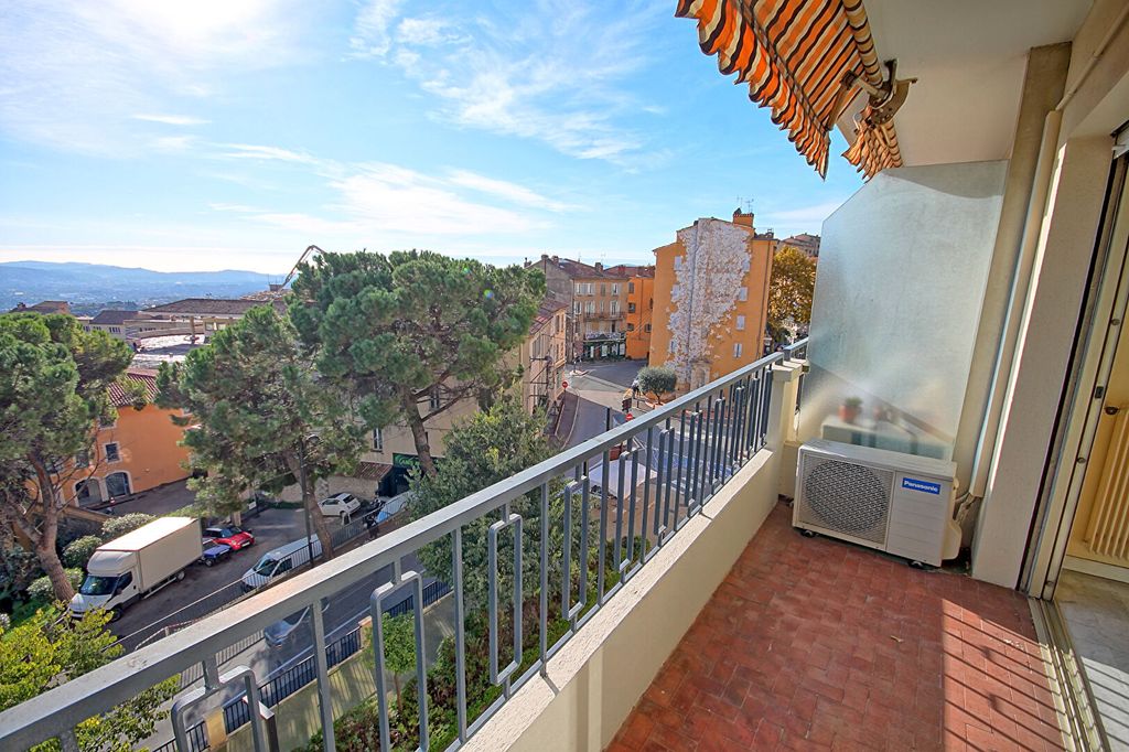 Achat appartement à vendre 3 pièces 79 m² - Grasse