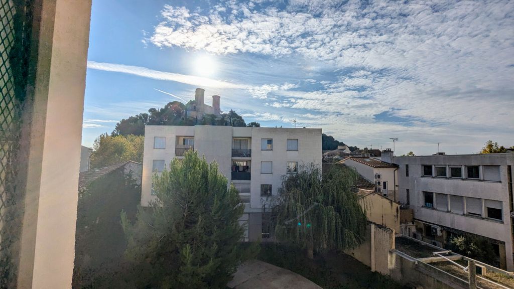 Achat appartement à vendre 3 pièces 58 m² - Châteaurenard