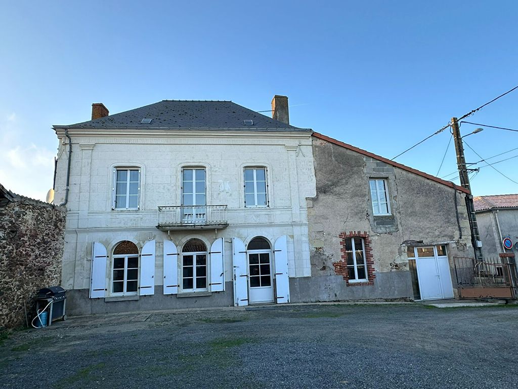 Achat maison à vendre 3 chambres 146 m² - Lys-Haut-Layon