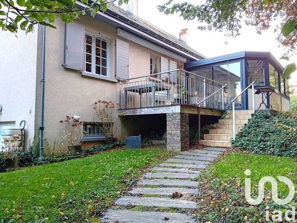 Achat maison à vendre 6 chambres 179 m² - Longuenée-en-Anjou