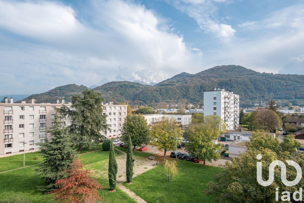 Achat appartement à vendre 3 pièces 49 m² - Saint-Martin-d'Hères