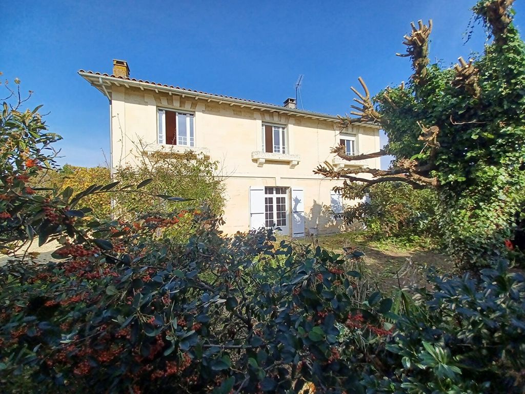 Achat maison à vendre 5 chambres 207 m² - Ambarès-et-Lagrave