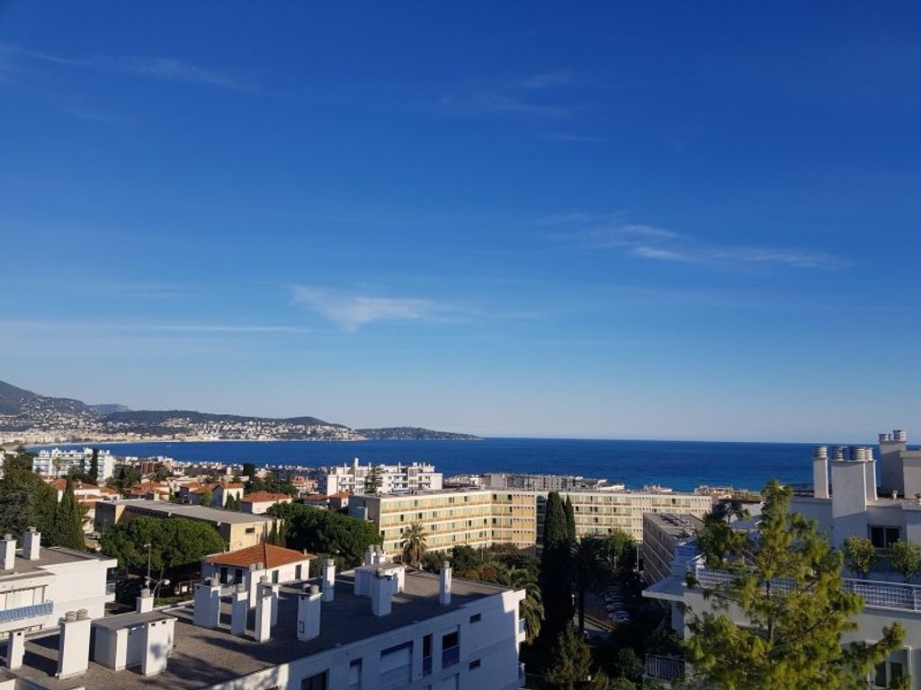 Achat appartement à vendre 3 pièces 72 m² - Nice