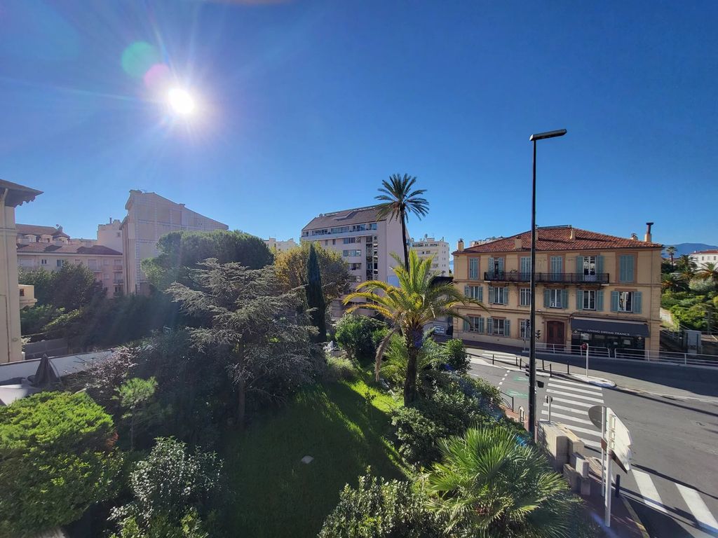 Achat appartement à vendre 3 pièces 60 m² - Cannes