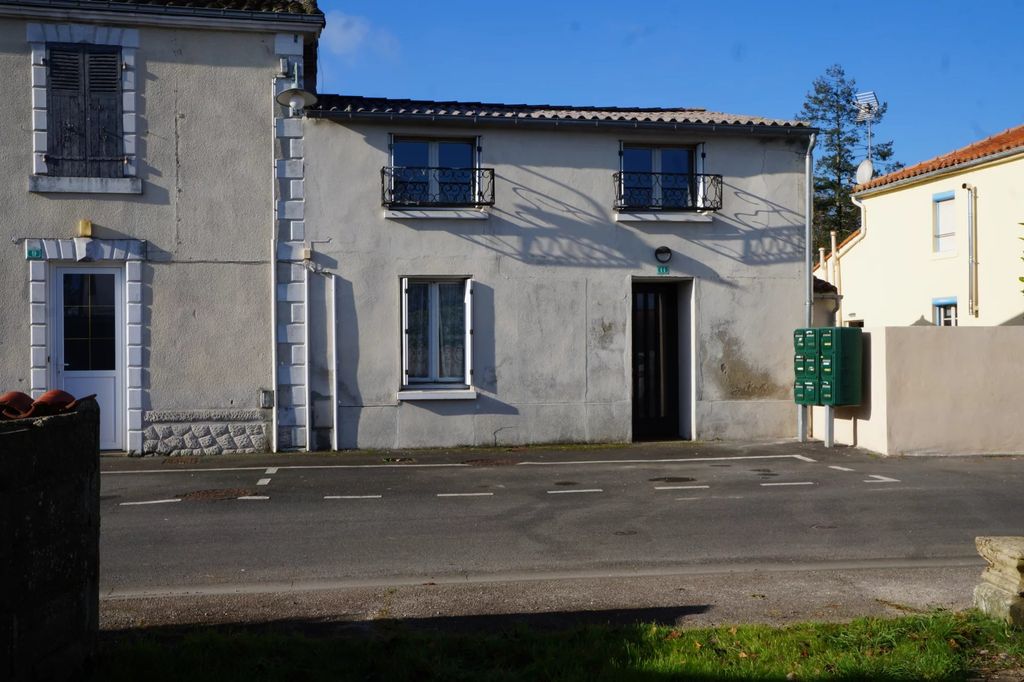 Achat maison à vendre 2 chambres 68 m² - Saint-Maurice-des-Noues