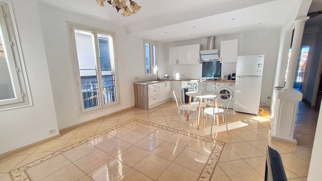 Achat appartement à vendre 3 pièces 73 m² - Antibes