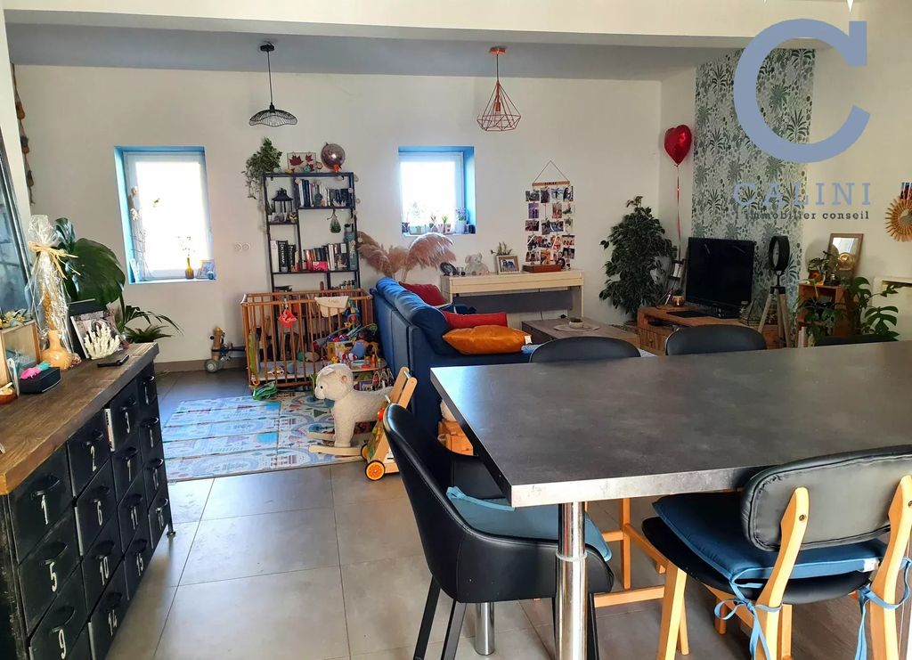 Achat triplex à vendre 4 pièces 96 m² - Gajan