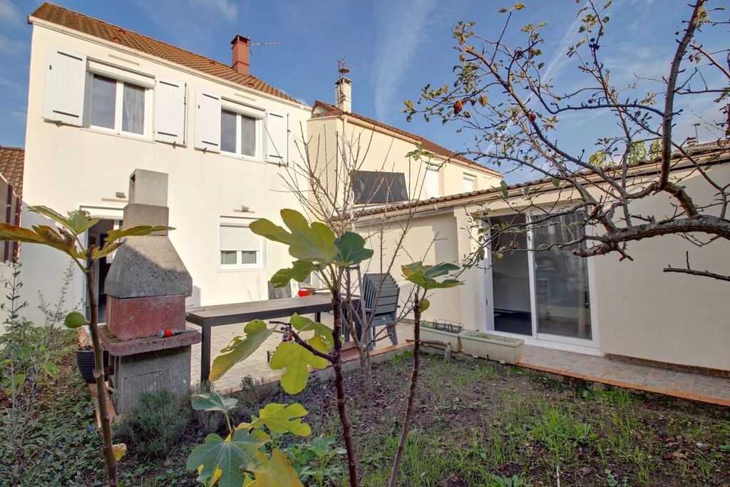 Achat maison à vendre 4 chambres 127 m² - Les Mureaux