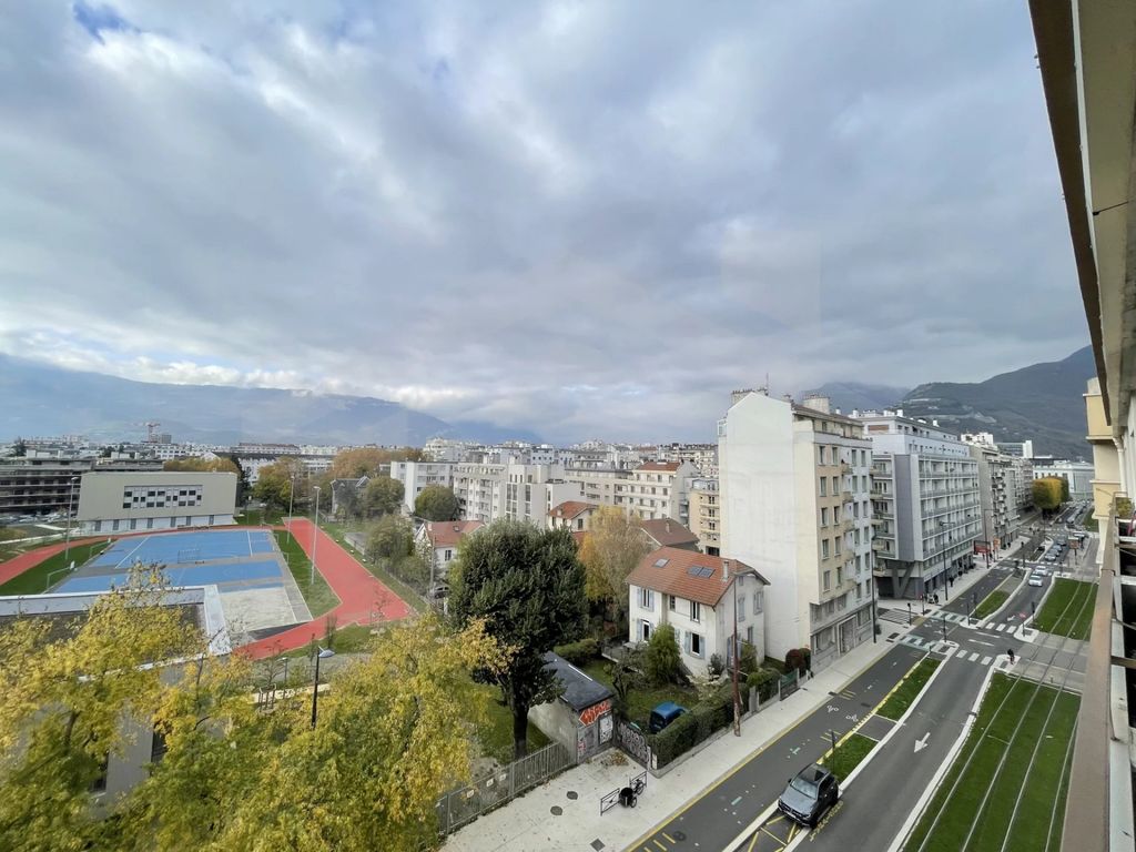 Achat appartement à vendre 3 pièces 87 m² - Grenoble