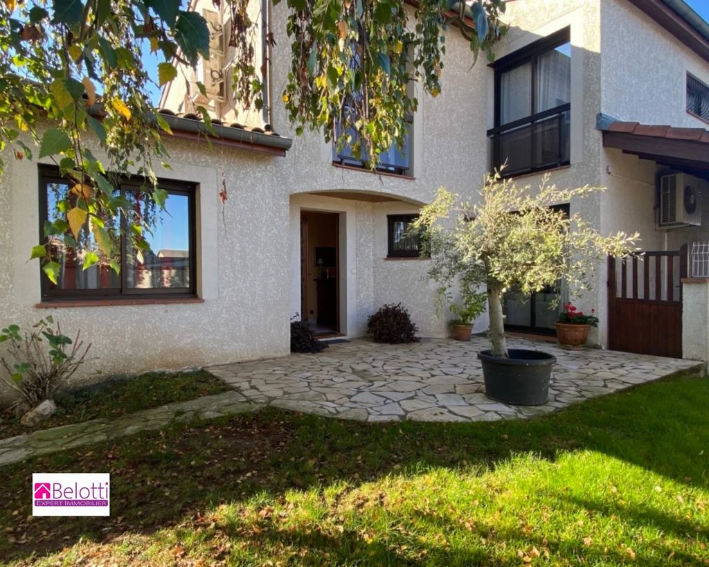 Achat maison à vendre 6 chambres 220 m² - Villeneuve-Tolosane