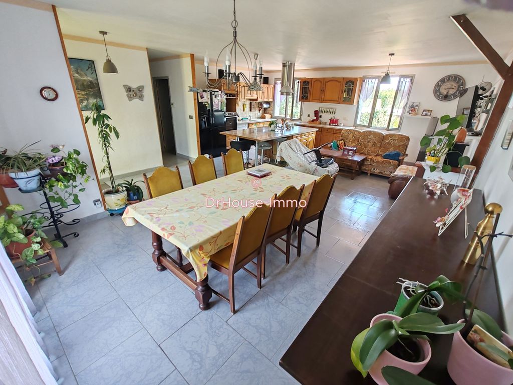 Achat maison à vendre 4 chambres 106 m² - Dangé-Saint-Romain