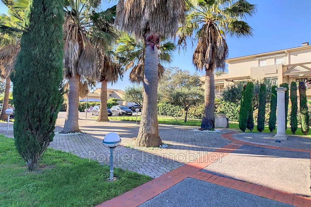 Achat appartement à vendre 3 pièces 74 m² - Antibes