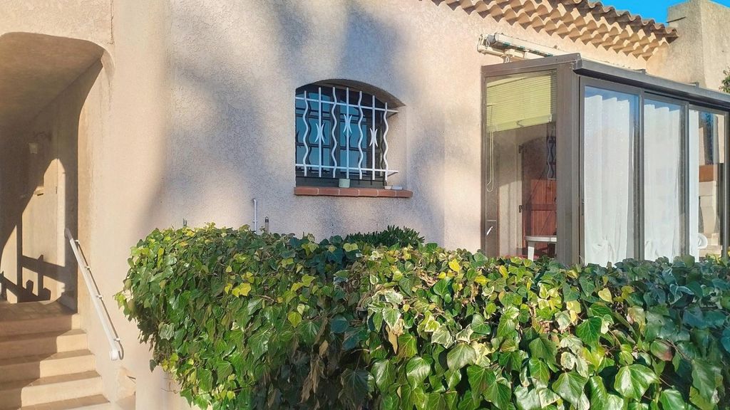 Achat maison à vendre 2 chambres 60 m² - Carqueiranne