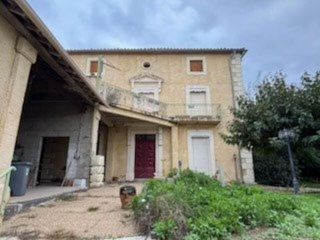 Achat maison à vendre 5 chambres 252 m² - Alignan-du-Vent