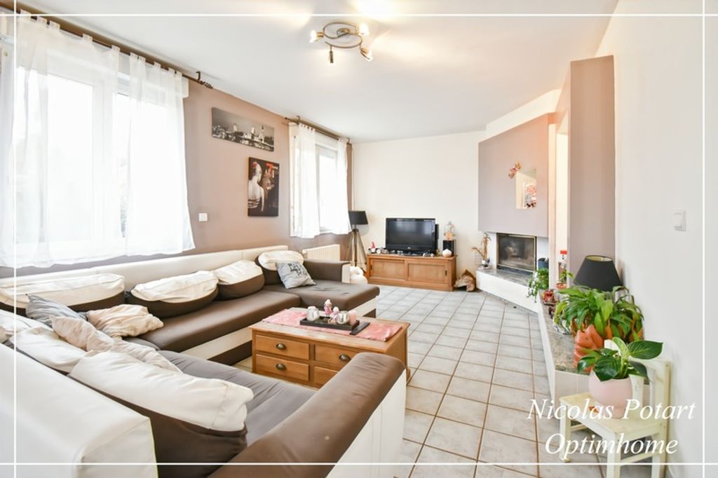 Achat maison à vendre 4 chambres 122 m² - Évricourt