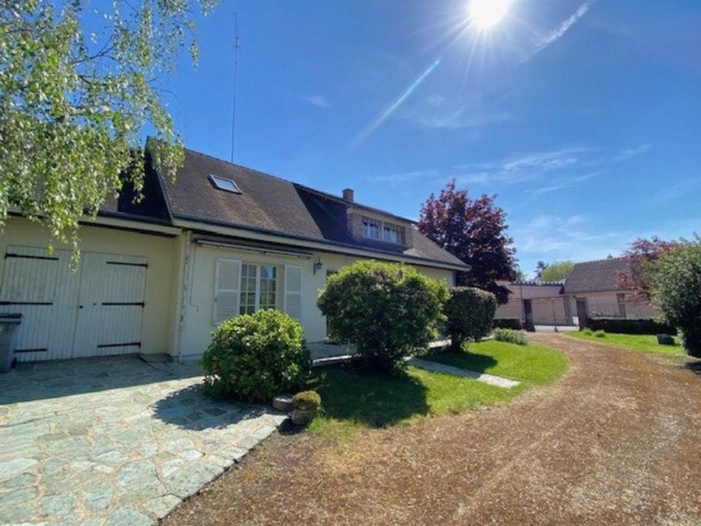 Achat maison à vendre 5 chambres 175 m² - Saint-Prest