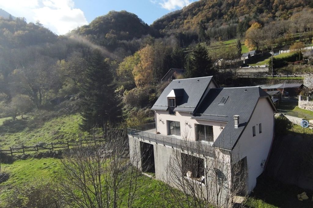 Achat maison à vendre 5 chambres 215 m² - Saint-Lary-Soulan