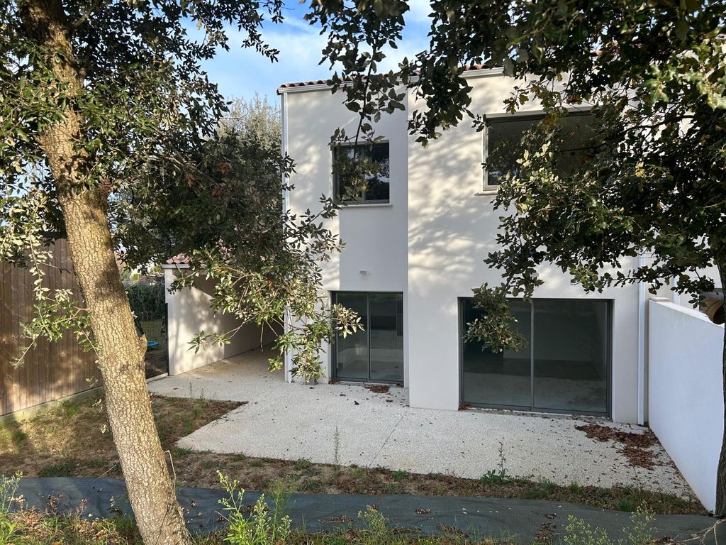 Achat maison à vendre 4 chambres 120 m² - Jard-sur-Mer