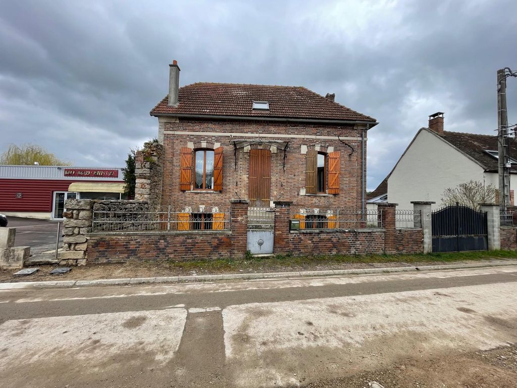 Achat maison à vendre 4 chambres 130 m² - Thorigny-sur-Oreuse