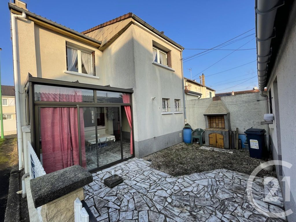 Achat maison à vendre 2 chambres 88 m² - Châteauroux