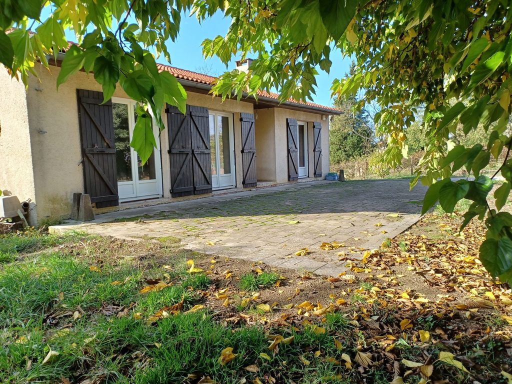 Achat maison à vendre 3 chambres 110 m² - Saint-Pierre-de-Lages