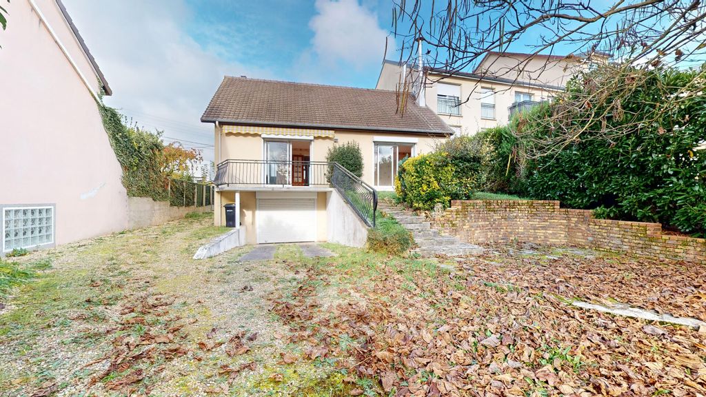 Achat maison à vendre 3 chambres 120 m² - Pontault-Combault