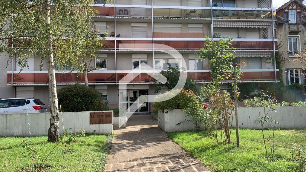 Achat appartement à vendre 3 pièces 69 m² - Colombes