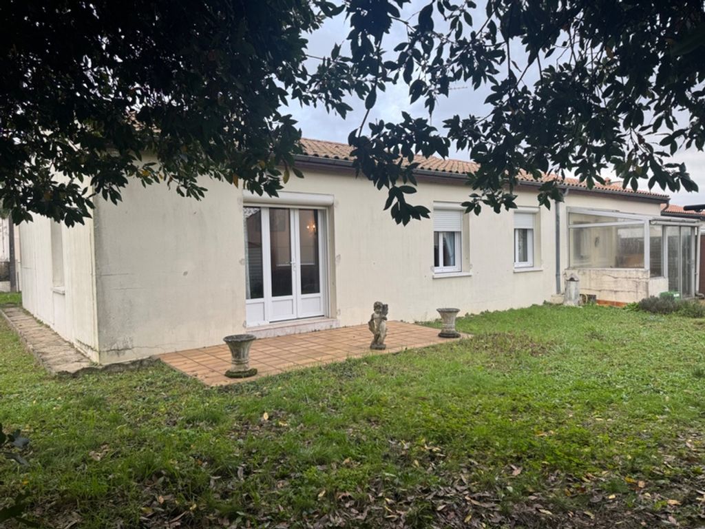 Achat maison à vendre 3 chambres 90 m² - Tonnay-Charente