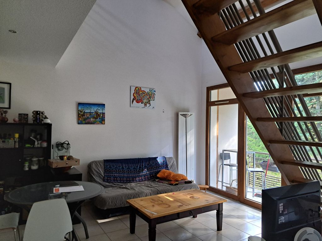 Achat appartement à vendre 3 pièces 53 m² - Le Chambon-sur-Lignon