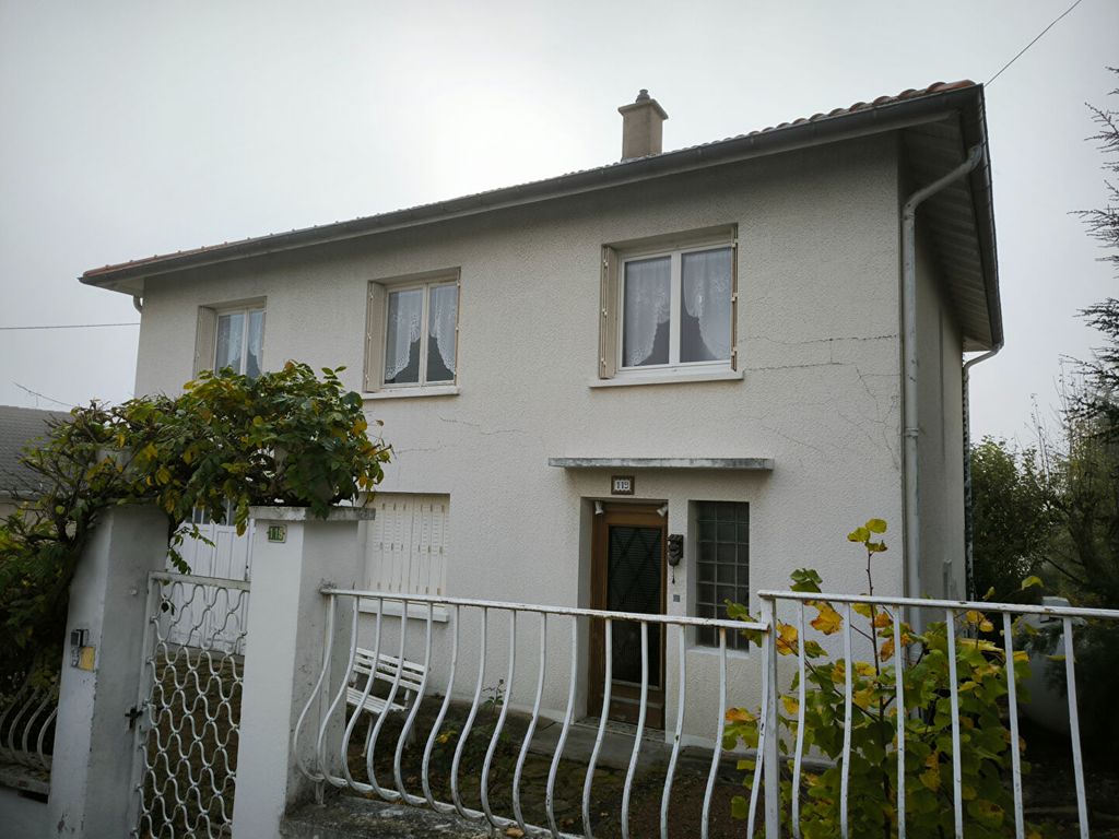 Achat maison à vendre 3 chambres 136 m² - Renaison