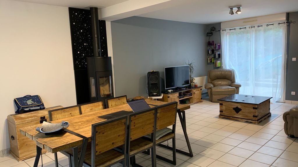 Achat maison à vendre 4 chambres 102 m² - Saint-Jean-sur-Mayenne