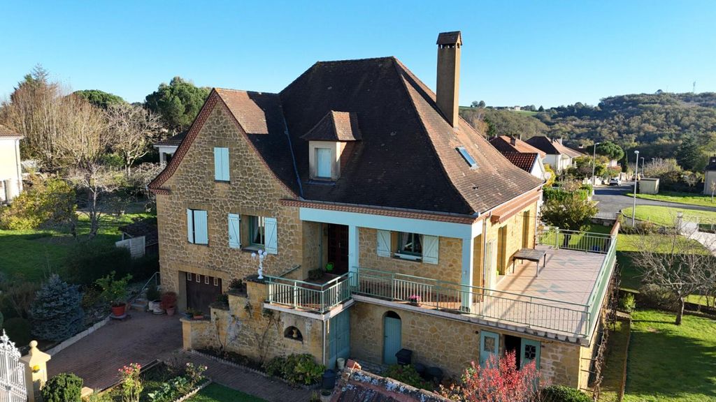 Achat maison à vendre 6 chambres 260 m² - Gourdon