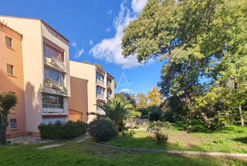 Achat studio à vendre 36 m² - Saint-Mandrier-sur-Mer