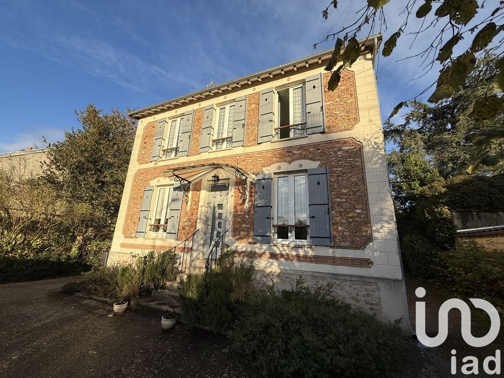 Achat maison à vendre 3 chambres 160 m² - Vaux-le-Pénil