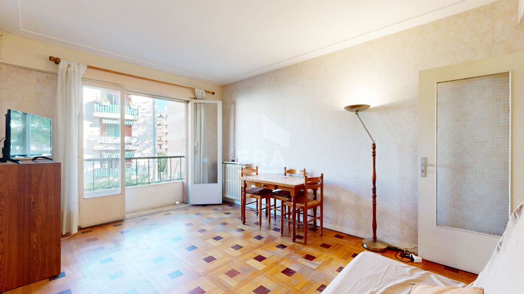 Achat appartement à vendre 3 pièces 67 m² - Nice