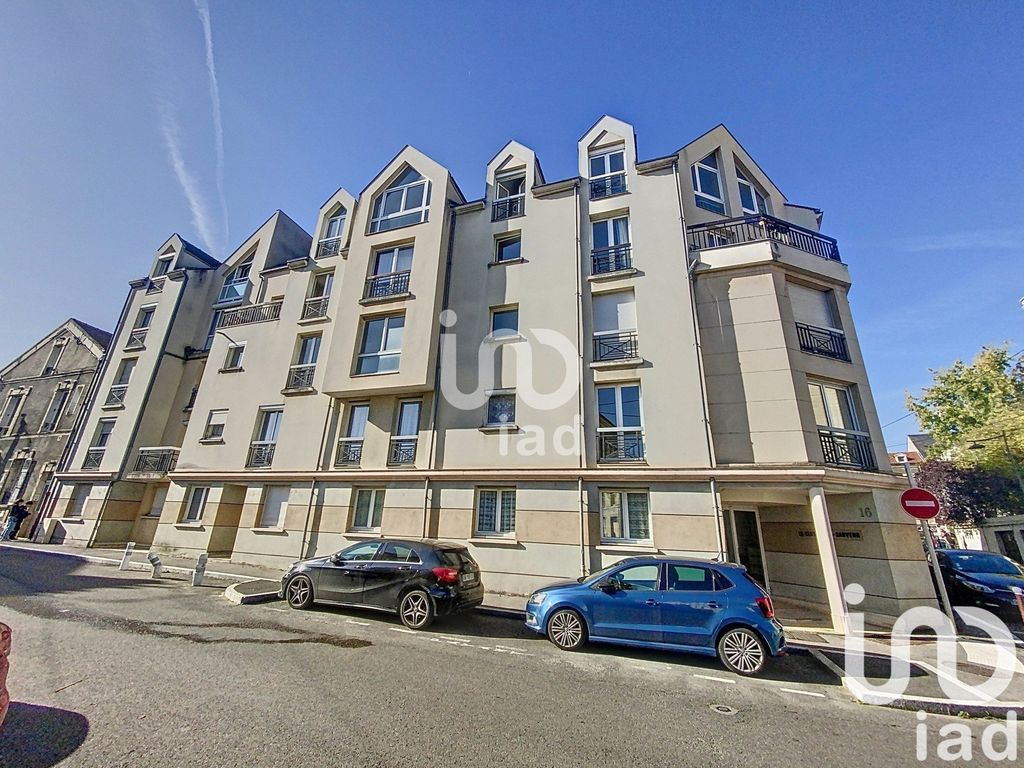 Achat appartement à vendre 2 pièces 54 m² - Lagny-sur-Marne